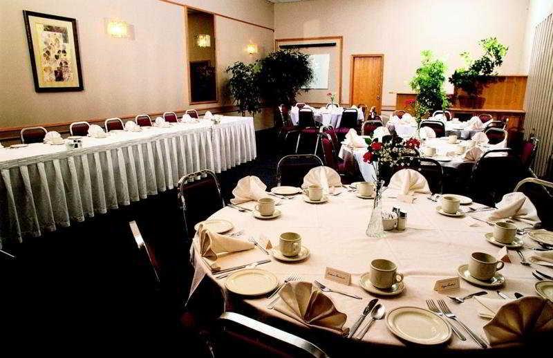 Heritage Inn Hotel & Convention Centre - Moose Jaw Esterno foto