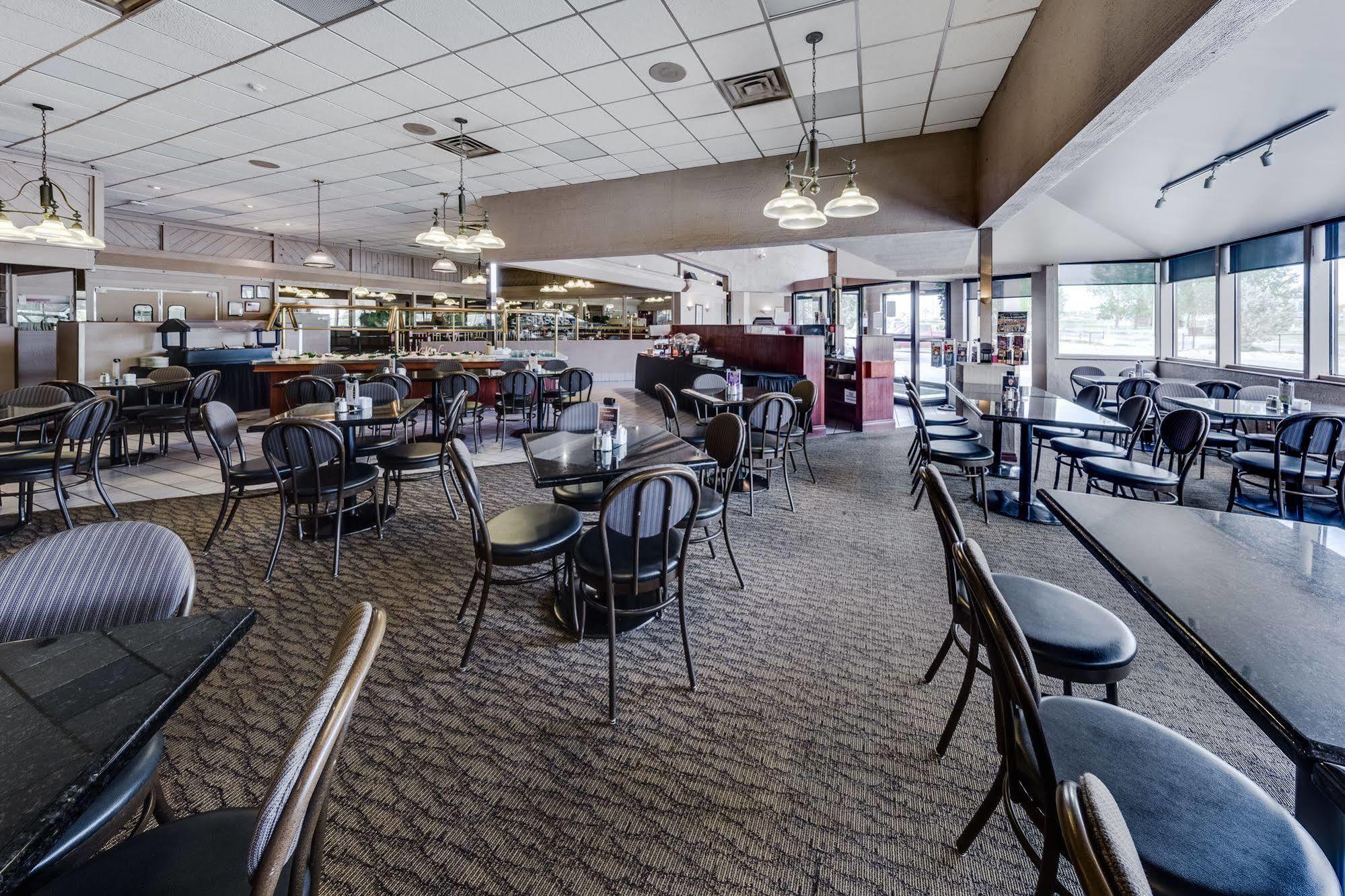 Heritage Inn Hotel & Convention Centre - Moose Jaw Esterno foto