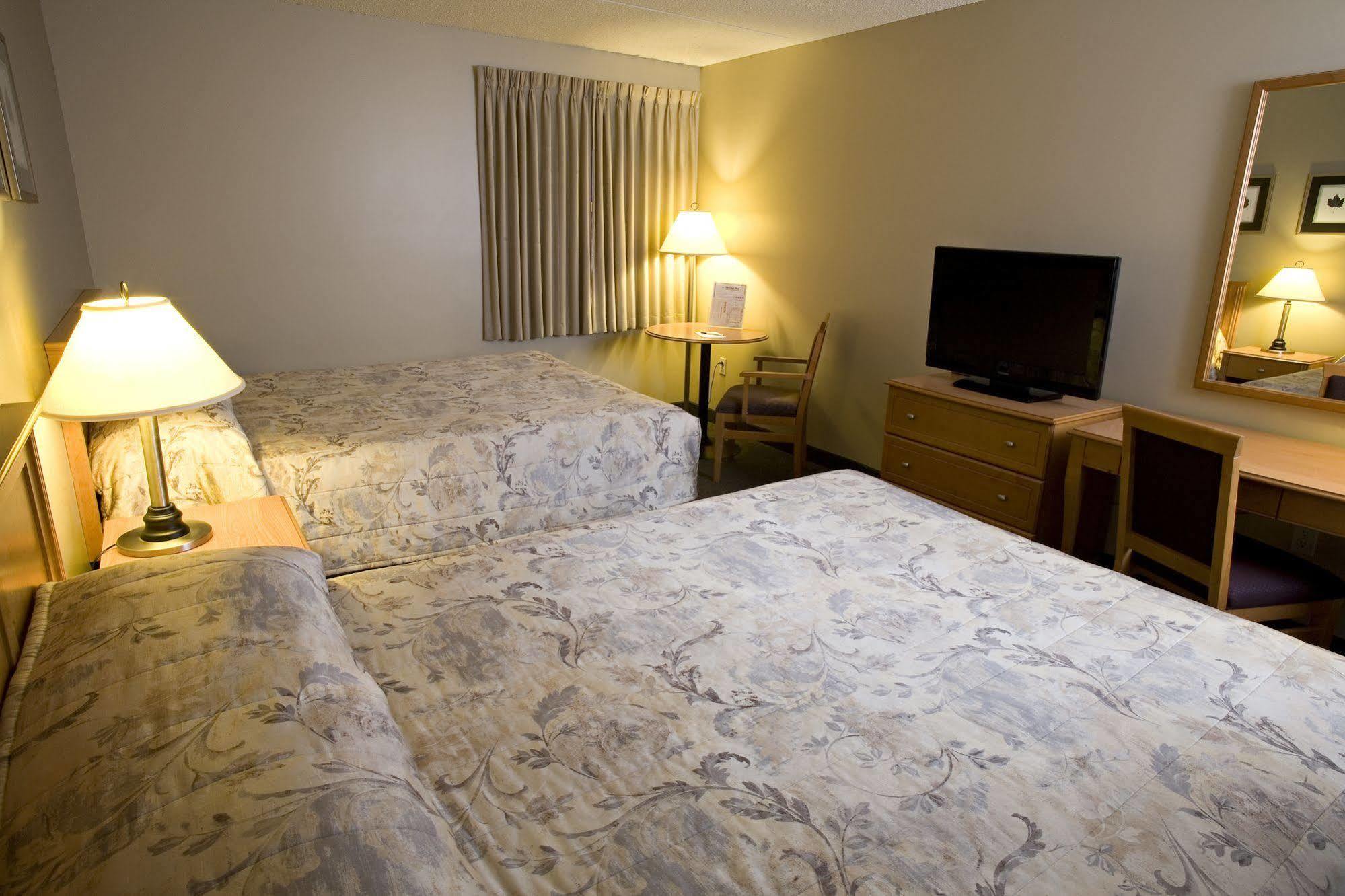 Heritage Inn Hotel & Convention Centre - Moose Jaw Esterno foto